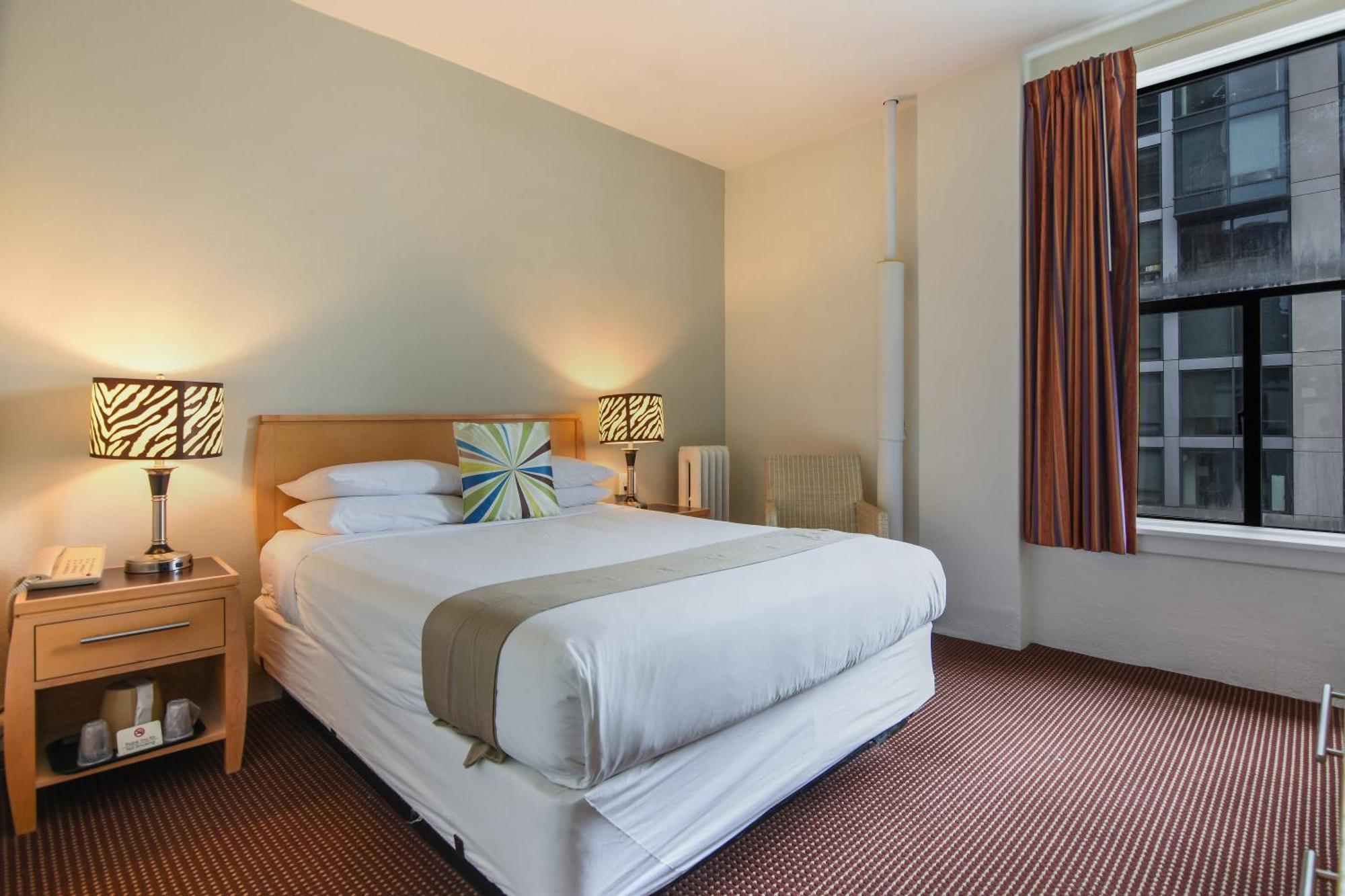 Moore Hotel Сиатъл Екстериор снимка