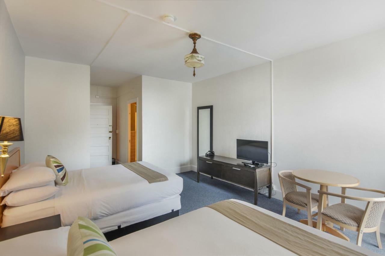 Moore Hotel Сиатъл Екстериор снимка