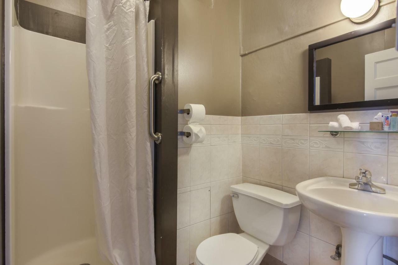 Moore Hotel Сиатъл Екстериор снимка