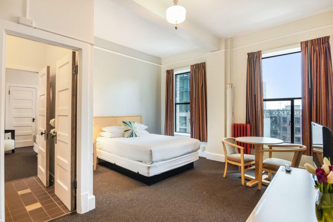 Moore Hotel Сиатъл Екстериор снимка