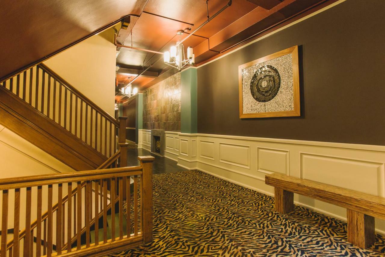 Moore Hotel Сиатъл Екстериор снимка